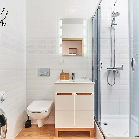 Vintage In New Estate With Parking - Krzyki By Renters ורוצלב