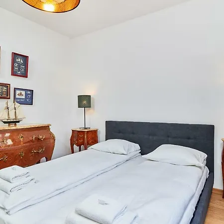 Apartment Vintage In New Estate With Parking - Krzyki By Renters *