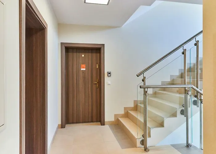 Vintage In New Estate With Parking - Krzyki By Renters