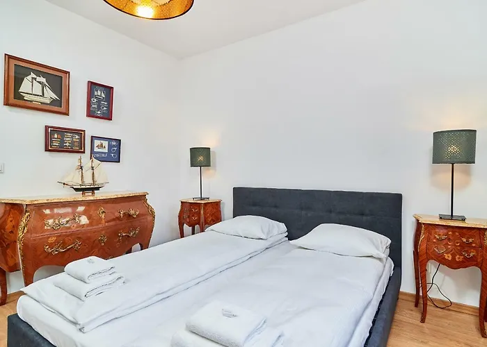 Appartamento Vintage In New Estate With Parking - Krzyki By Renters *